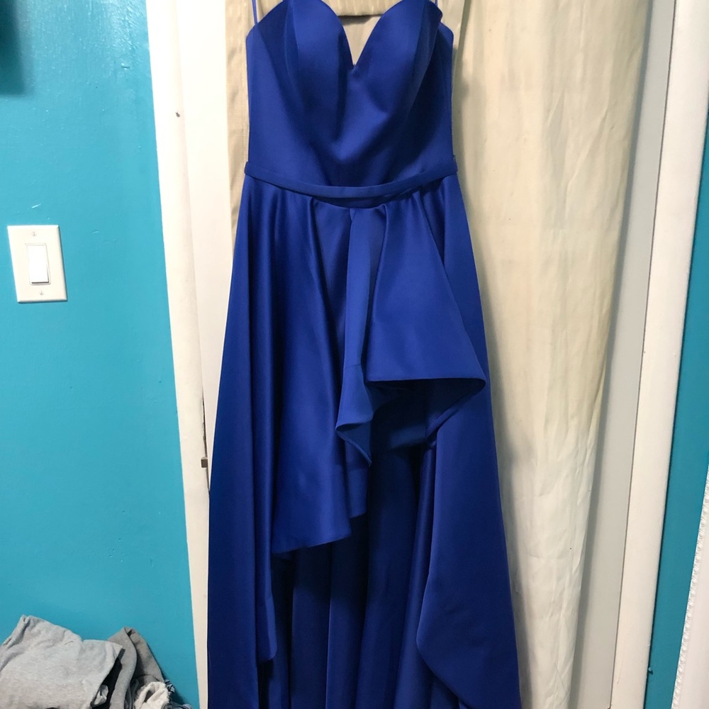 Prom dress - Picture 3 of 8
